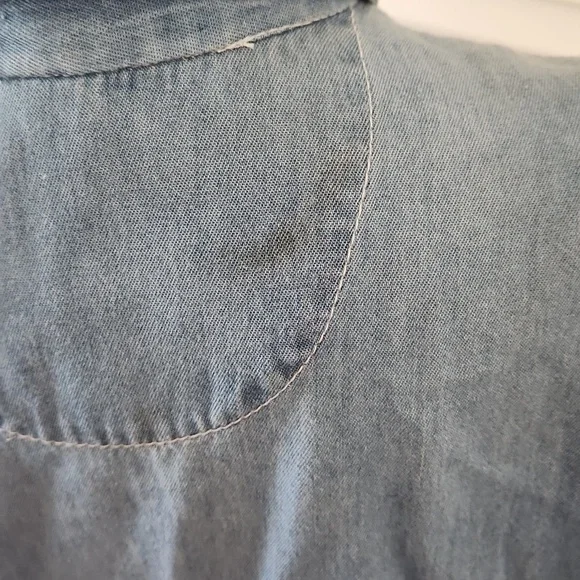 Maggie & Max Vintage Denim Fall Embroidered Button Down Size Medium - Picture 8 of 10
